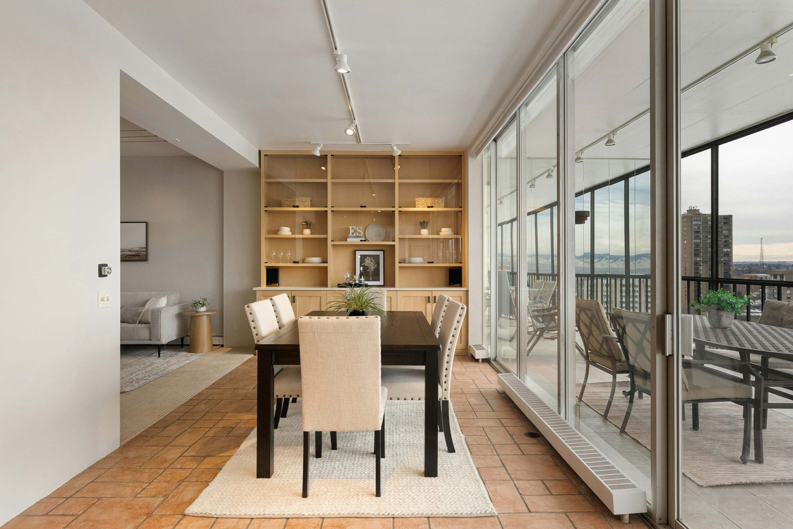 Lisa Anna R5Febm6vGMM Unsplash 1 Scaled